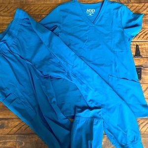 Women’s scrub set